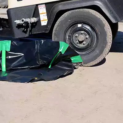 Collapsible Spill Containment Berm