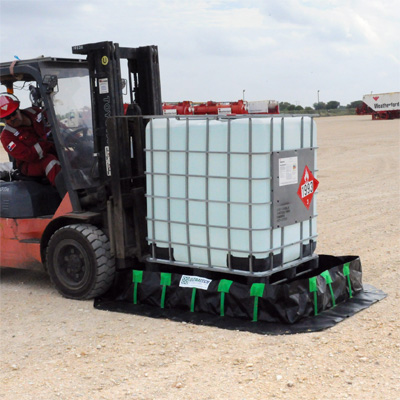 Spill containment berms